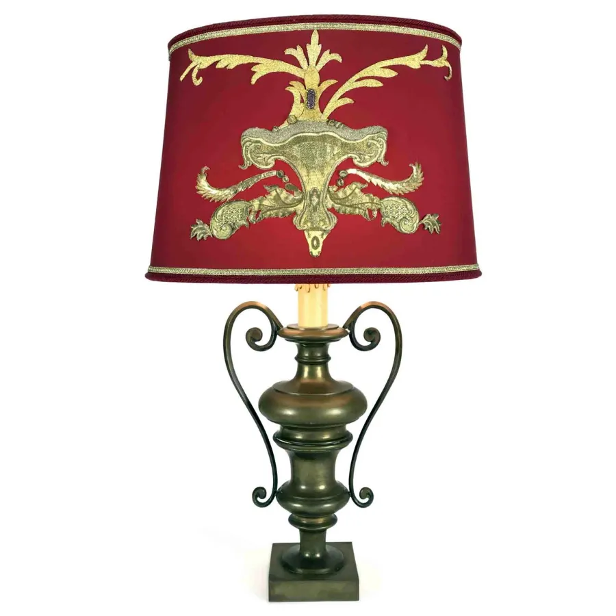 obrazek 1 Szykowna brązowa lampa do salonu ze starodawnym haftem