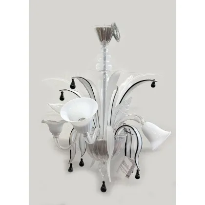 Zdjęcie Wenecki czarno-biały żyrandol  na 4 żarówki ze szkła Murano