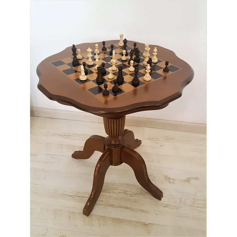 picture 2 Exclusive chess table complete with pieces