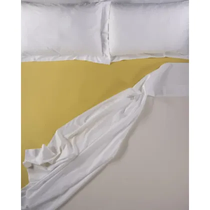 Zdjęcie Żółte prześcieradło z satyny bawełnianej do sypialni - 3 rozmiary