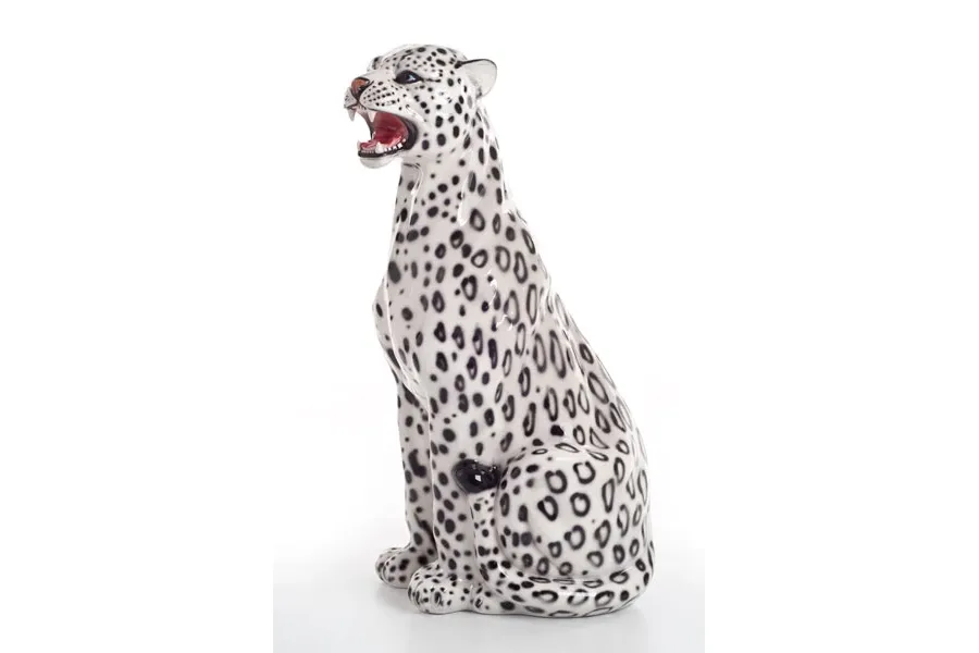 picture 1 Luxurious leopard