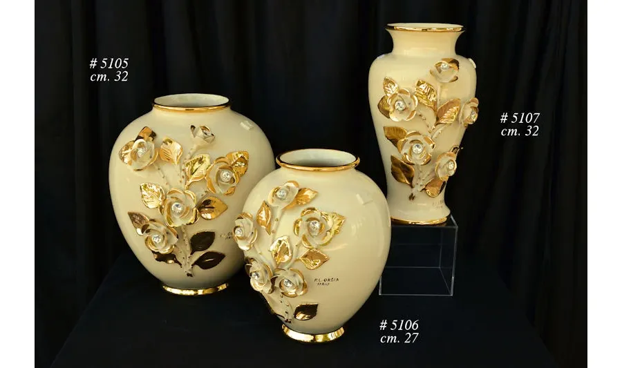 picture 1 Luxurious Italian vases with flowers