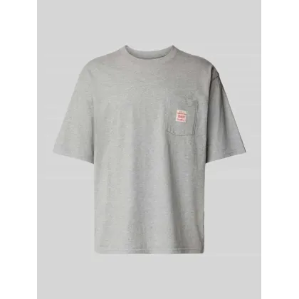 Zdjęcie T-shirt z kieszenią na piersi