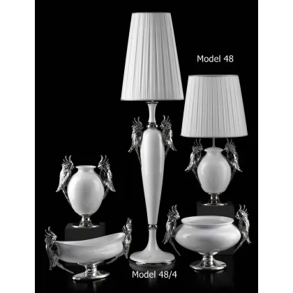 Picture A wonderful ceramic white lamp with platinum