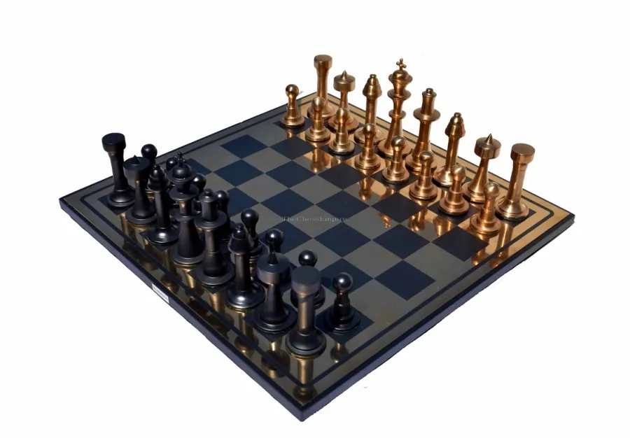 obrazek 2 Innowacyjna plansza z figurami aluminiowymi powlekanymi miedzią i czarną powłoką - The Chess Empire