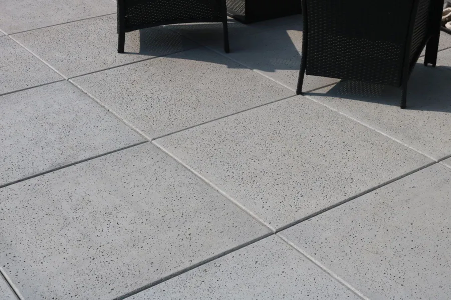 obrazek 1 80x80 cm VT - (S95 jasny szary - gołąbkowy) - betonowa płyta podłogowa i tarasowa