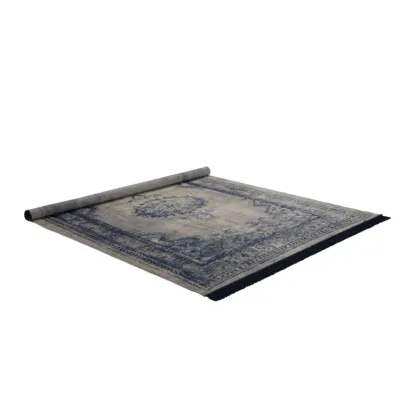 Picture Luxurious carpet in a minimalist style - Zuiver