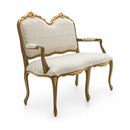 Zdjęcie Wyrafinowana sofa w stylu klasycznym ze strukturą drewna bukowego - Sevensedie
