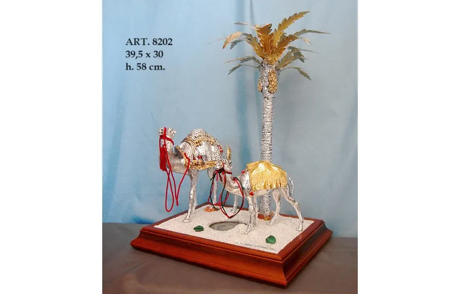 obrazek 1 Figura dwóch wielbłądów królewskich
