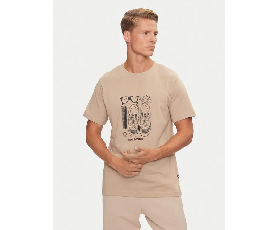 obrazek 1 New Balance T-Shirt Sport Essentials Graphic MT43902DRW Beżowy Regular Fit