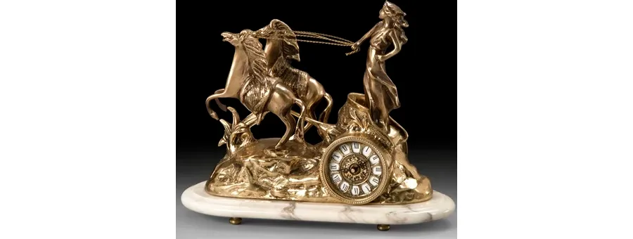 picture 1 The woman on a chariot - a classic clock with bronze