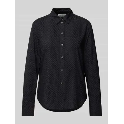 Zdjęcie Bluzka koszulowa o kroju regular fit z wiskozy ze wzorem na całej powierzchni