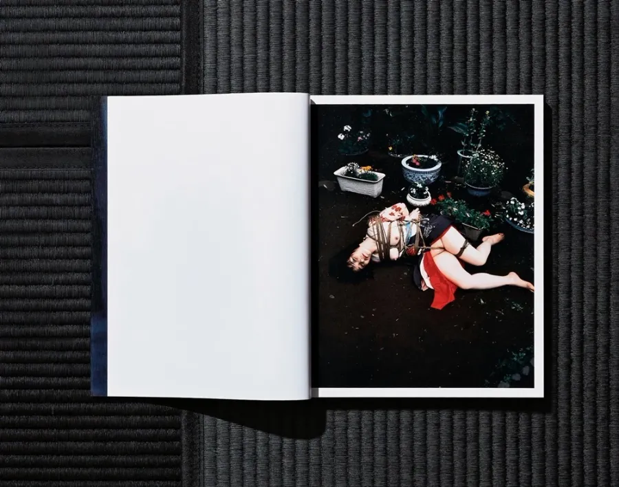 obrazek 21 Książka Nobuyoshi Araki. Bondage - Taschen