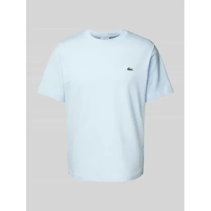 Zdjęcie T-shirt z naszywką z logo