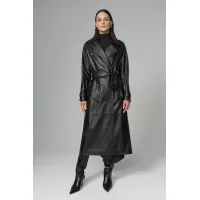 Picture Elegant oversize trench coat made of natural leather