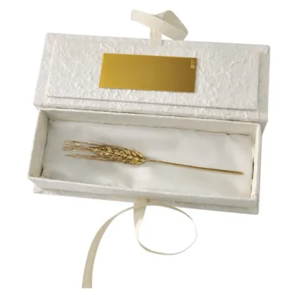 Zdjęcie Złoty kłos pszenicy w pudełku - Astra Argenti