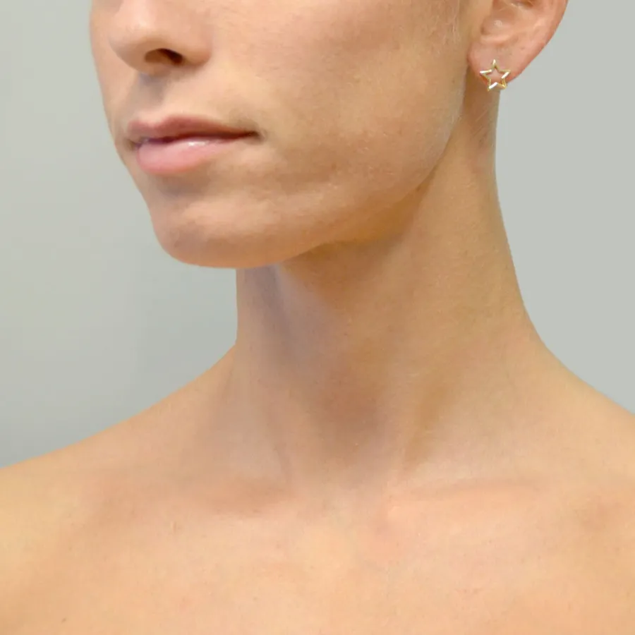 obrazek 2 Włoskie ażurowe kolczyki gwiazdki z żółtego złota