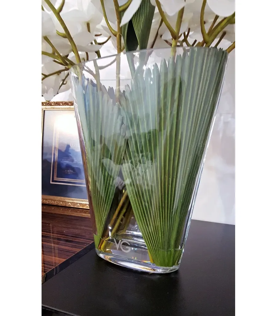 picture 7 Avant garde floral composition by Italian brand VG