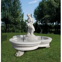 Zdjęcie Piękna fontanna Verona z posągiem do ogrodu