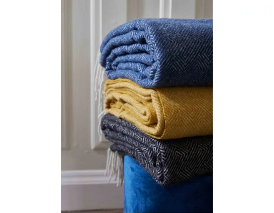 obrazek 2 Antracytowy koc, pled Venise z wełny merynosów