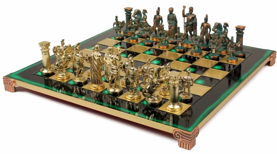 picture 1 Luxurious chess set with figures of Romans
