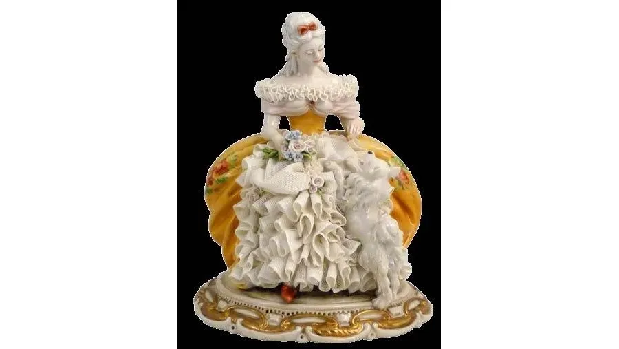 obrazek 1 Luksusowa porcelanowa figurka do salonu - dama z psem