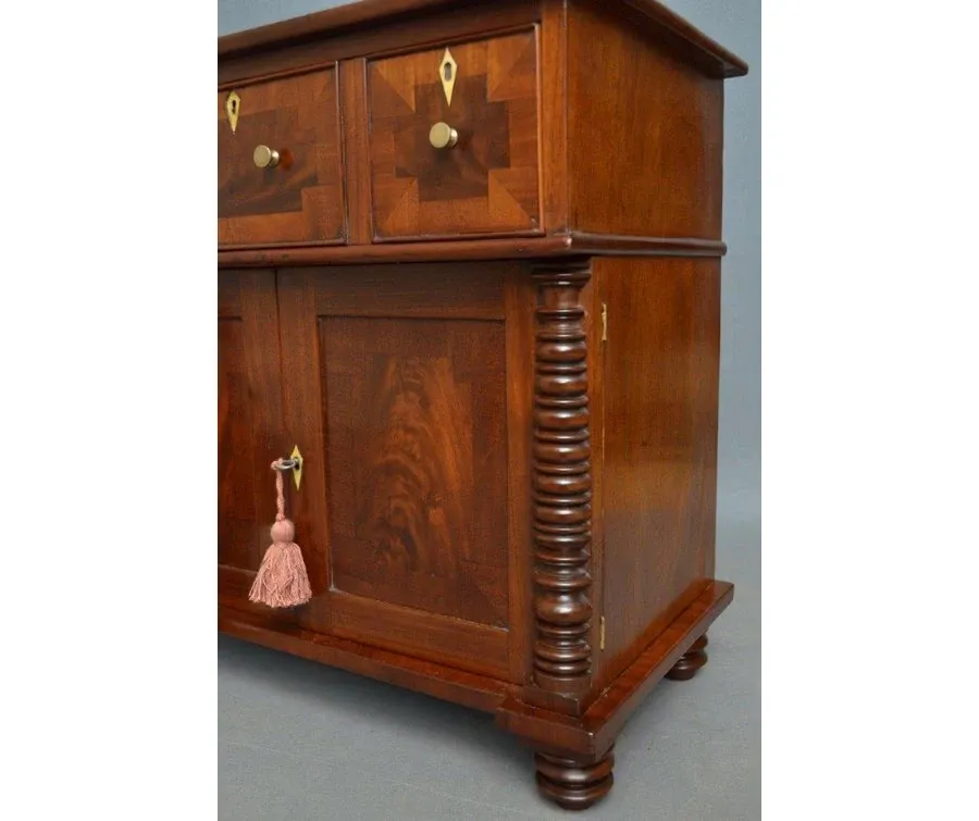 obrazek 3 Niezwykły regencyjny, mahoniowy kredens / komoda z 1820 roku - antyk