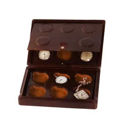 Zdjęcie Wyjątkowe pudełko na zegarki z łańcuszkiem