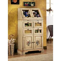 Zdjęcie Spiżarnia z wykończeniem w kolorze kości słoniowej i antycznymi ornamentami - Zanini