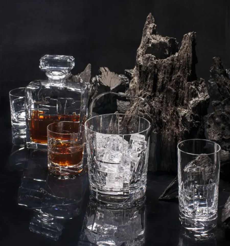obrazek 2 Ekskluzywna szklanka do drinków highball z kryształu z kolekcji Portrait z bogatym efektownym zdobieniem – Vista Alegre