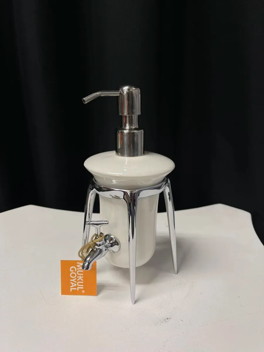picture 1 Stylish soap dispenser for the bathroom - outlet