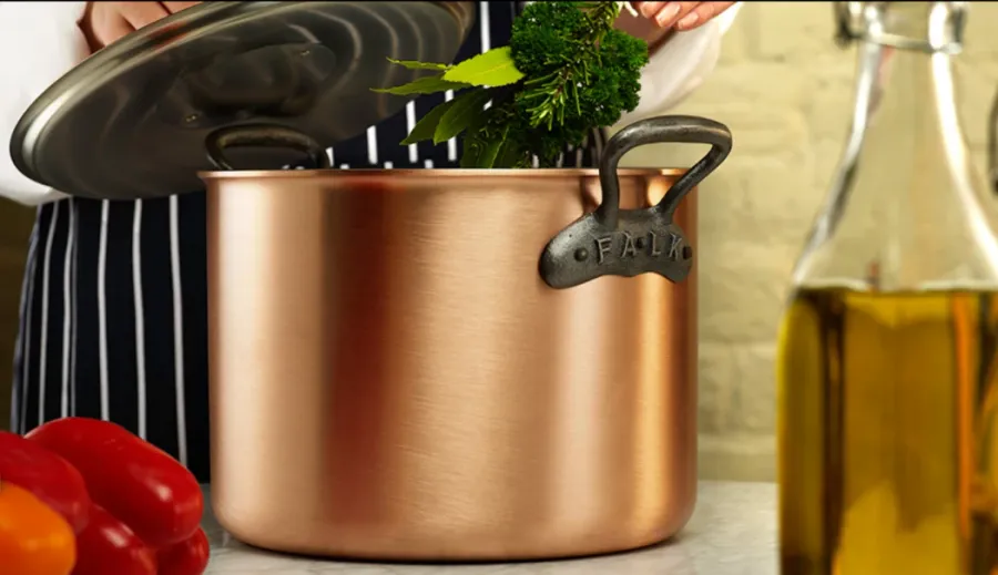 picture 2 Rectangular copper lid with the addition of stainless steel