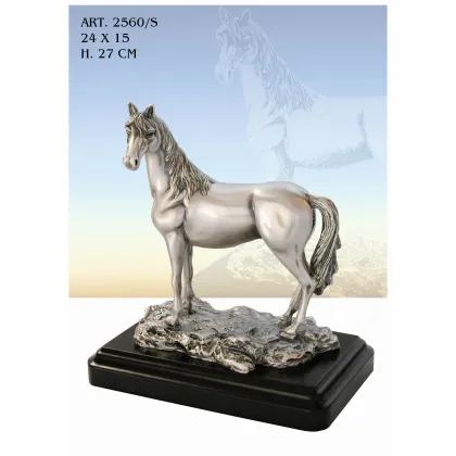 Zdjęcie Szykowny koń na podstawie