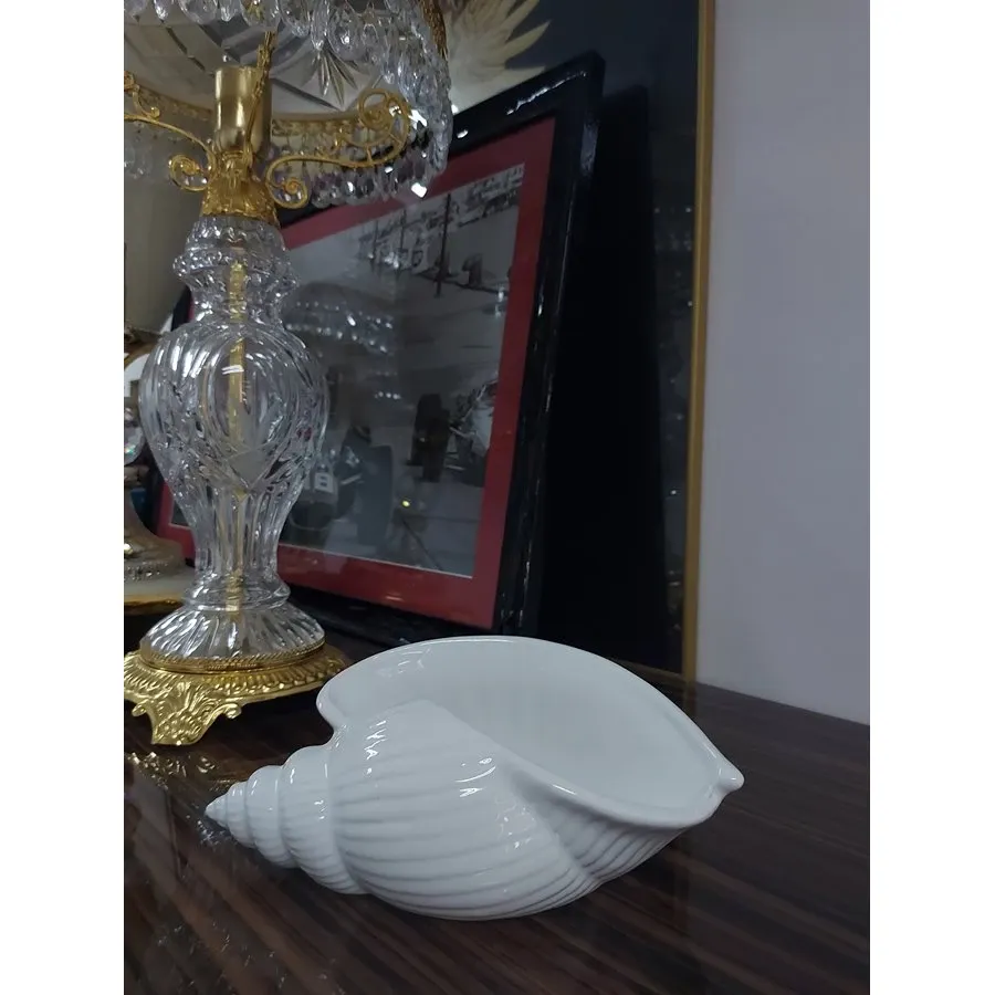 obrazek 1 Małe białe naczynie w kształcie muszli do serwowania dań lub pojemnik na kosmetyki - Le Ceramiche
