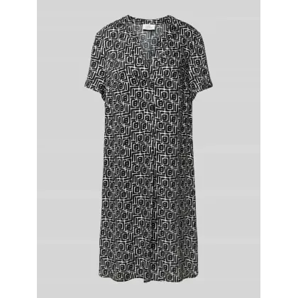 Zdjęcie Sukienka o długości do kolan ze wzorem na całej powierzchni