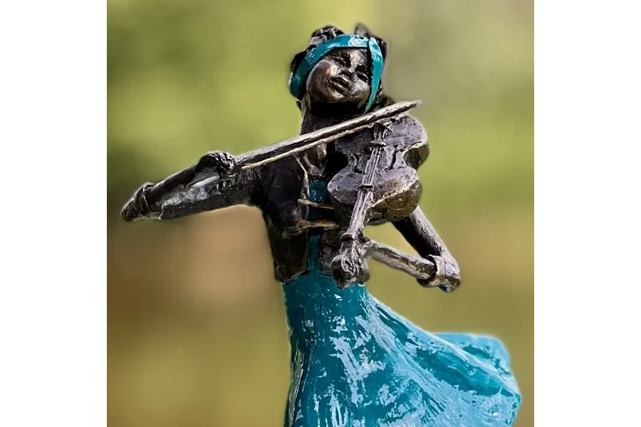 obrazek 3 Cudowna rzeźba z neolitu "Skrzypaczka" - gustowna ozdoba do ogrodu