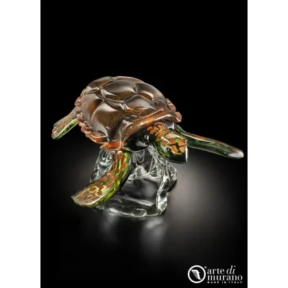 Zdjęcie Urokliwa figurka szklanego żółwia Murano