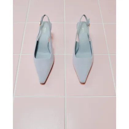 Zdjęcie Estro: Jasnoniebieskie welurowe czółenka damskie typu slingback na niskim obcasie