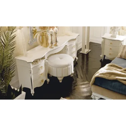 Zdjęcie Piękna, włoska toaletka Brigitte 6-szufladowa, lite drewno - biała glazura z dekoracją - Avenanti