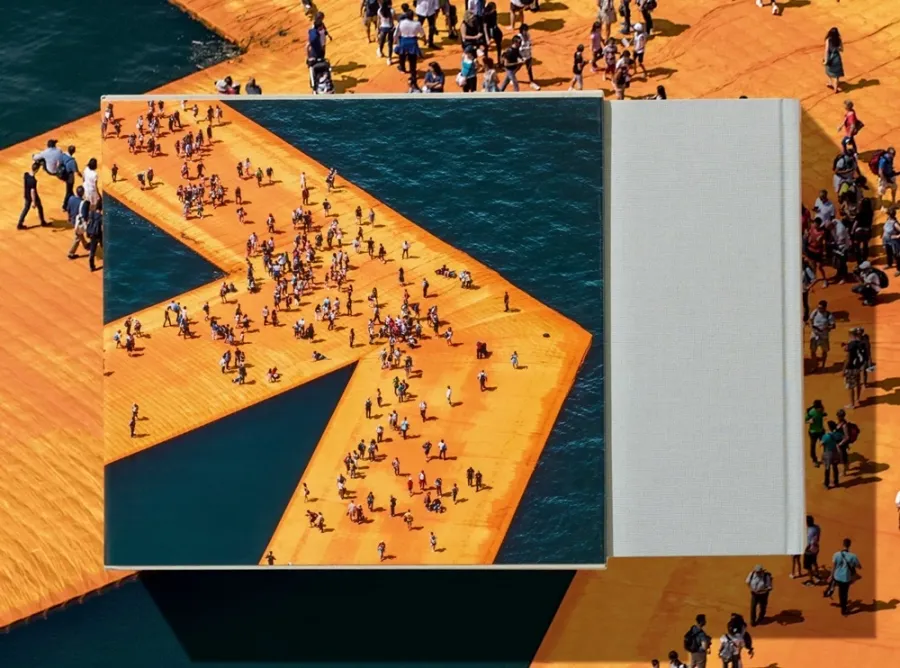 obrazek 17 Książka Christo and Jeanne-Claude. The Floating Piers, Art Edition No. 41–60 (Collage) - Taschen