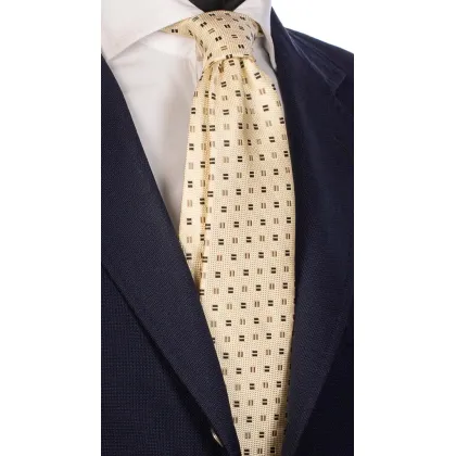 Zdjęcie Kremowy jedwabny krawat idealny na letnie uroczystości