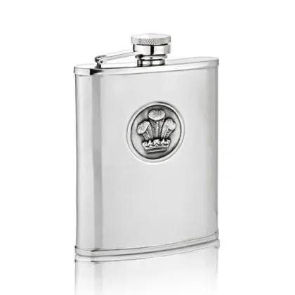 Zdjęcie Stylowa piersiówka – pióra księcia Walii – prezent dla mężczyzny