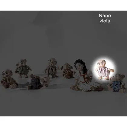 Zdjęcie Stylowa, porcelanowa figurka fioletowego krasnoludka - Sibania