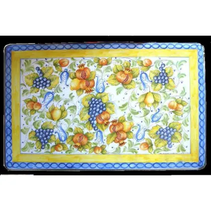 Zdjęcie Blat ogrodowy wykonany z lawy zdobiony oryginalnym motywem owoców – Ceramiche Valchida