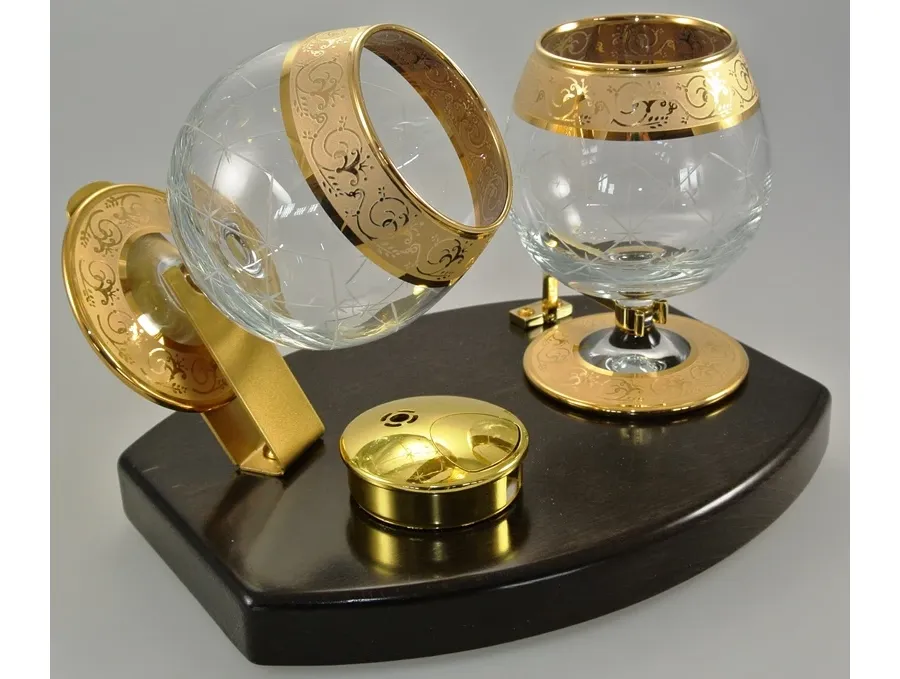 obrazek 1 Gift do alkoholu z dwoma kieliszkami- Luxury Products