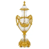 Zdjęcie Kryształowy wazon ozdobny ze złotymi zdobieniami