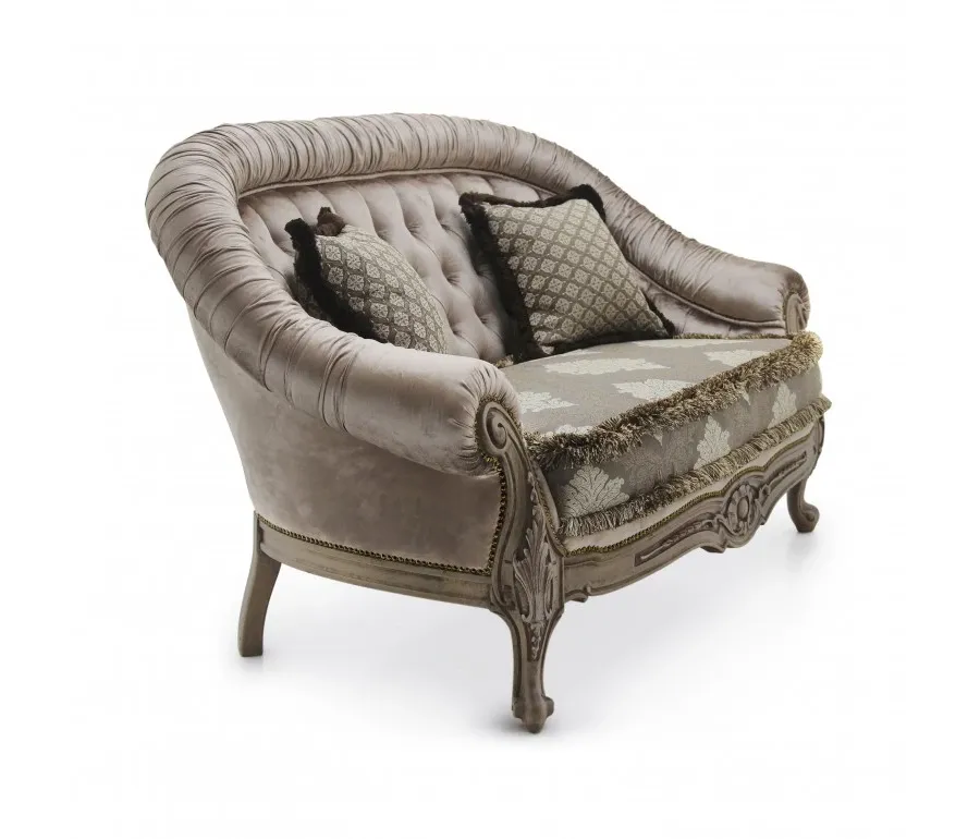 obrazek 1 Sofa w stylu klasycznym o szczególnie wyrafinowanym kształcie - Sevensedie