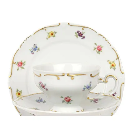 Zdjęcie 6 filiżanek z porcelany z motywem kwiatów