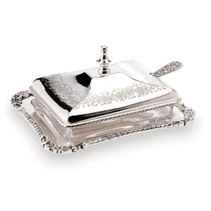 Picture A beautifully decorated Chinelli butter dish