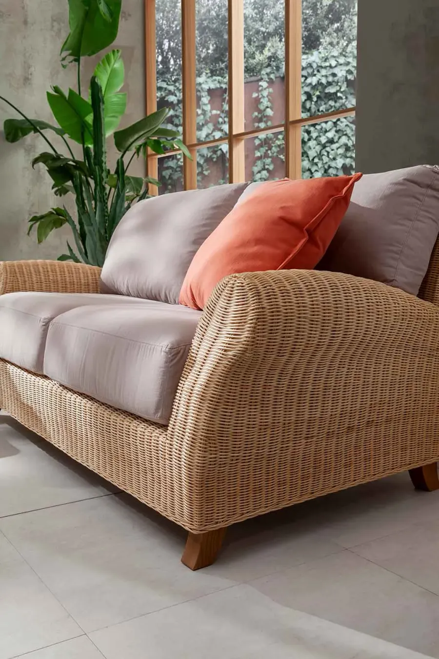 obrazek 4 Dwuosobowa sofa o strukturze drewna bukowego z ręcznie plecionej naturalnej wikliny